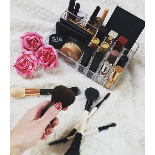 Nouveau rangement make up trouvé chez Action pour 2,50€!!! Trop contente!
#blog #bloggerstyle #blogger #fashionblogger #fashionblog #beautyblogger #makeupoftheday #makeup #inspiration #inspire #instablog #instabeauty #instadaily #picoftheday #lipstick #foundation #igers #frenchblogger