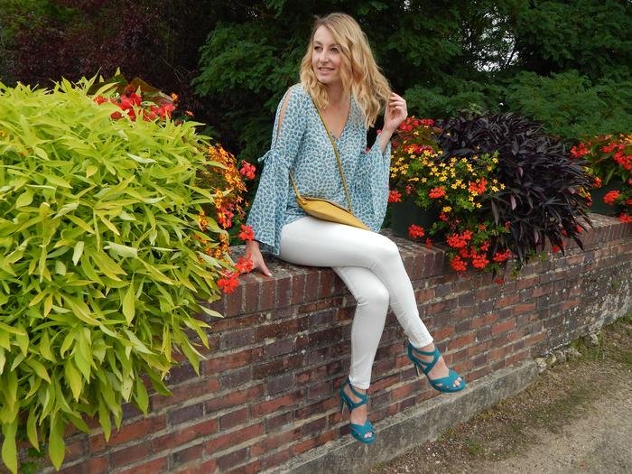 look casual chic avec l'une des tendances de la rentrée: les manches pagodes